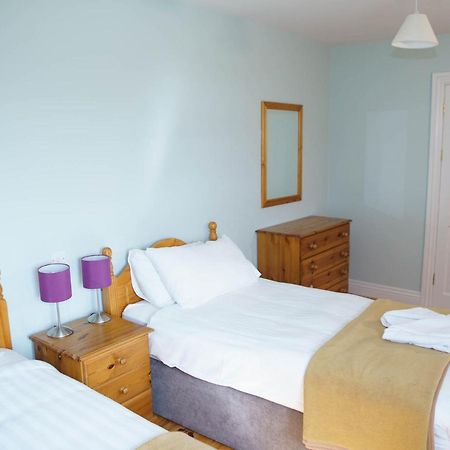 Dingle Courtyard Cottages 4 Bed By Trident Holiday Homes Extérieur photo