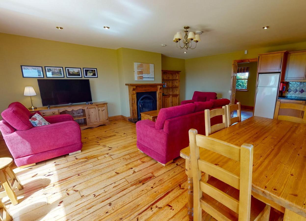 Dingle Courtyard Cottages 4 Bed By Trident Holiday Homes Extérieur photo