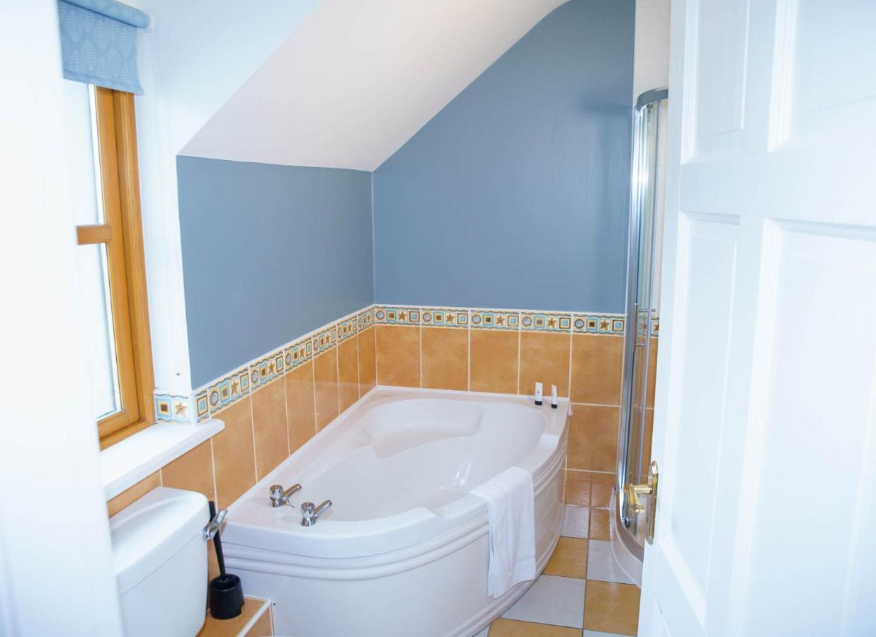 Dingle Courtyard Cottages 4 Bed By Trident Holiday Homes Extérieur photo