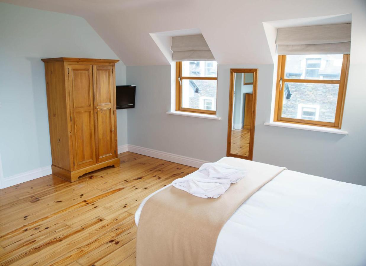 Dingle Courtyard Cottages 4 Bed By Trident Holiday Homes Extérieur photo